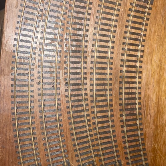 Vintage Lionel train tracks ; total of 5 curved tracks pieces - Picture 1 of 8